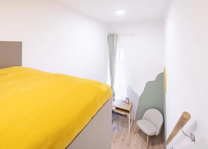 Apartment Cityscape Budget Joseph